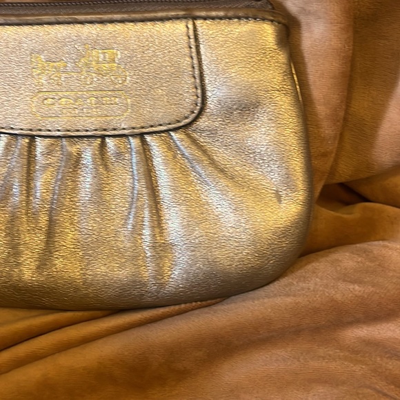 Vintage Coach wristlet - Picture 3 of 6